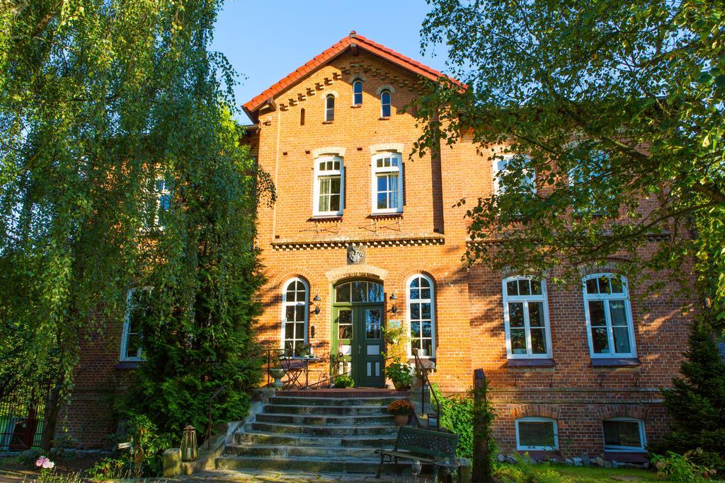 Gutshaus Zietlitz Hotel Dobbin-Linstow Buitenkant foto