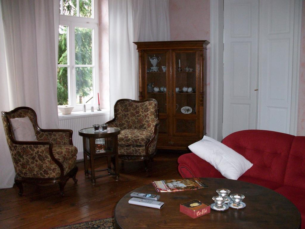 Gutshaus Zietlitz Hotel Dobbin-Linstow Buitenkant foto