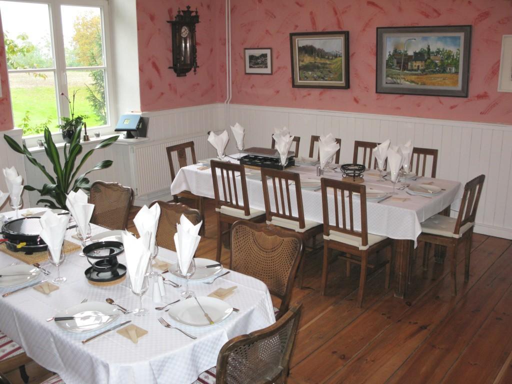 Gutshaus Zietlitz Hotel Dobbin-Linstow Buitenkant foto